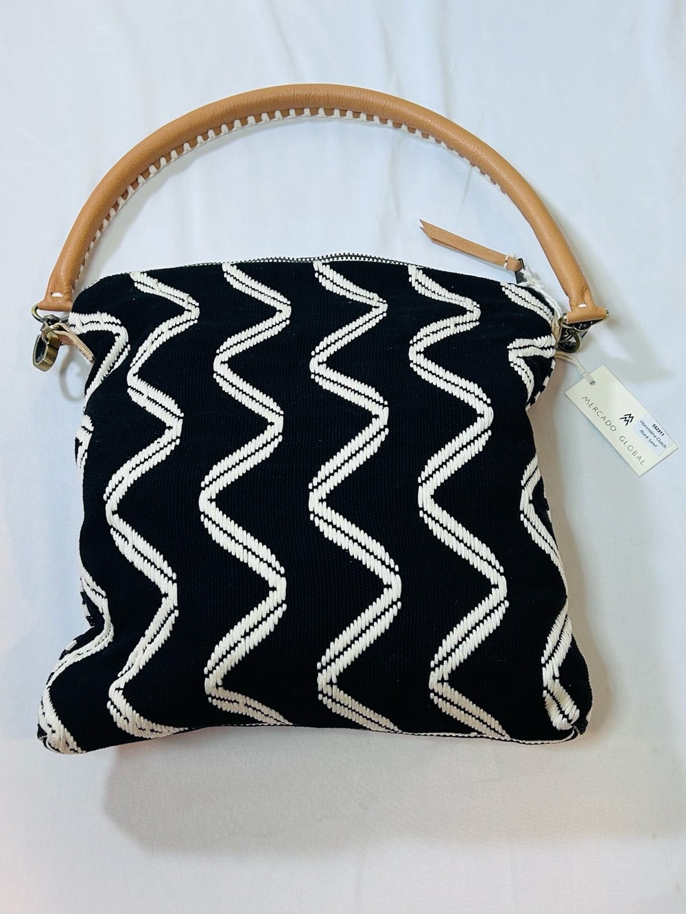 Mercado Global Florentina Clutch-to-hobo Black & Sand Purse NEW WITH TAGS
